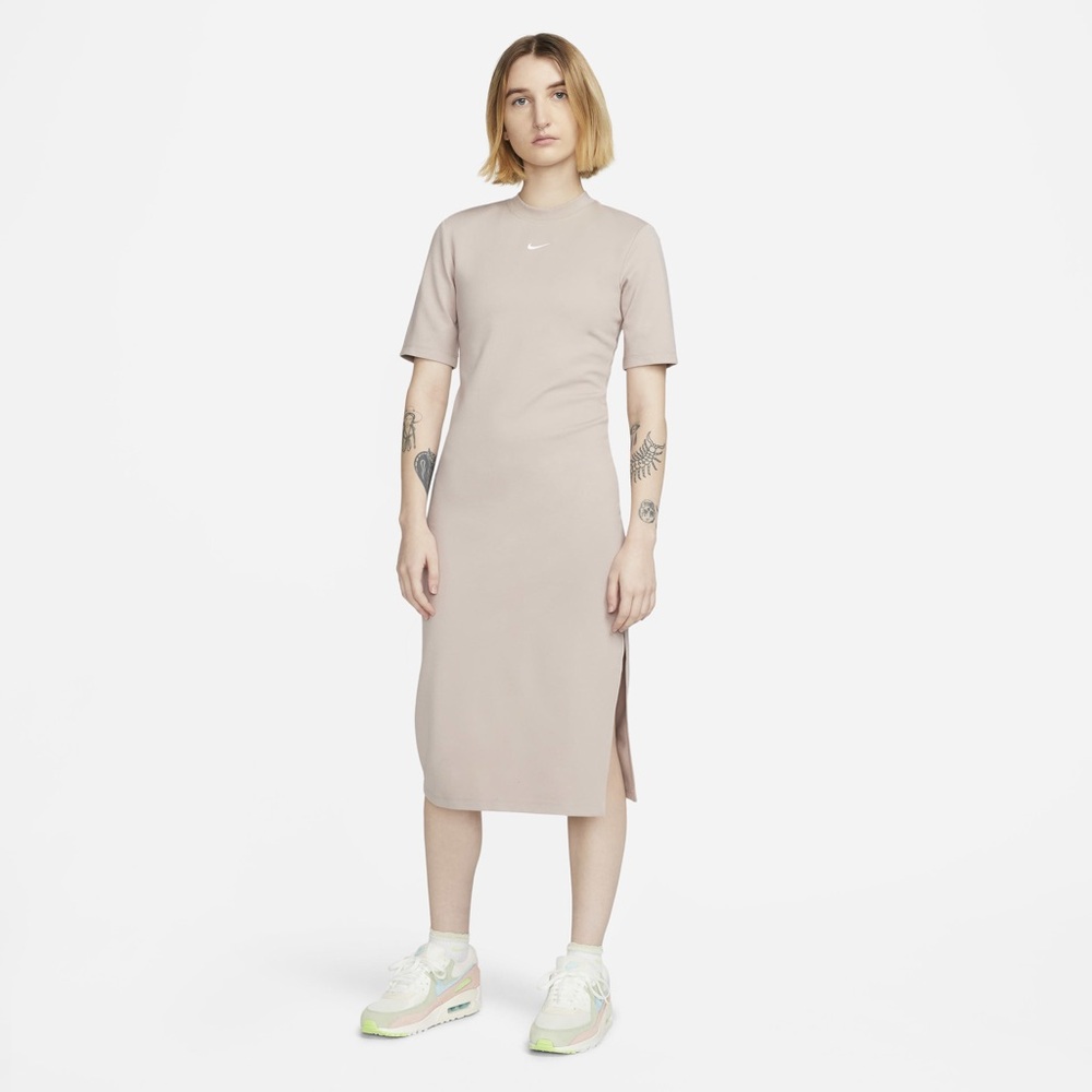 Nike Women’s Sportswear Essential Crewneck Midi Dress
